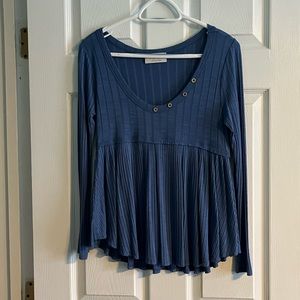 Sugarfox Long-sleeve Scoop Neck Top